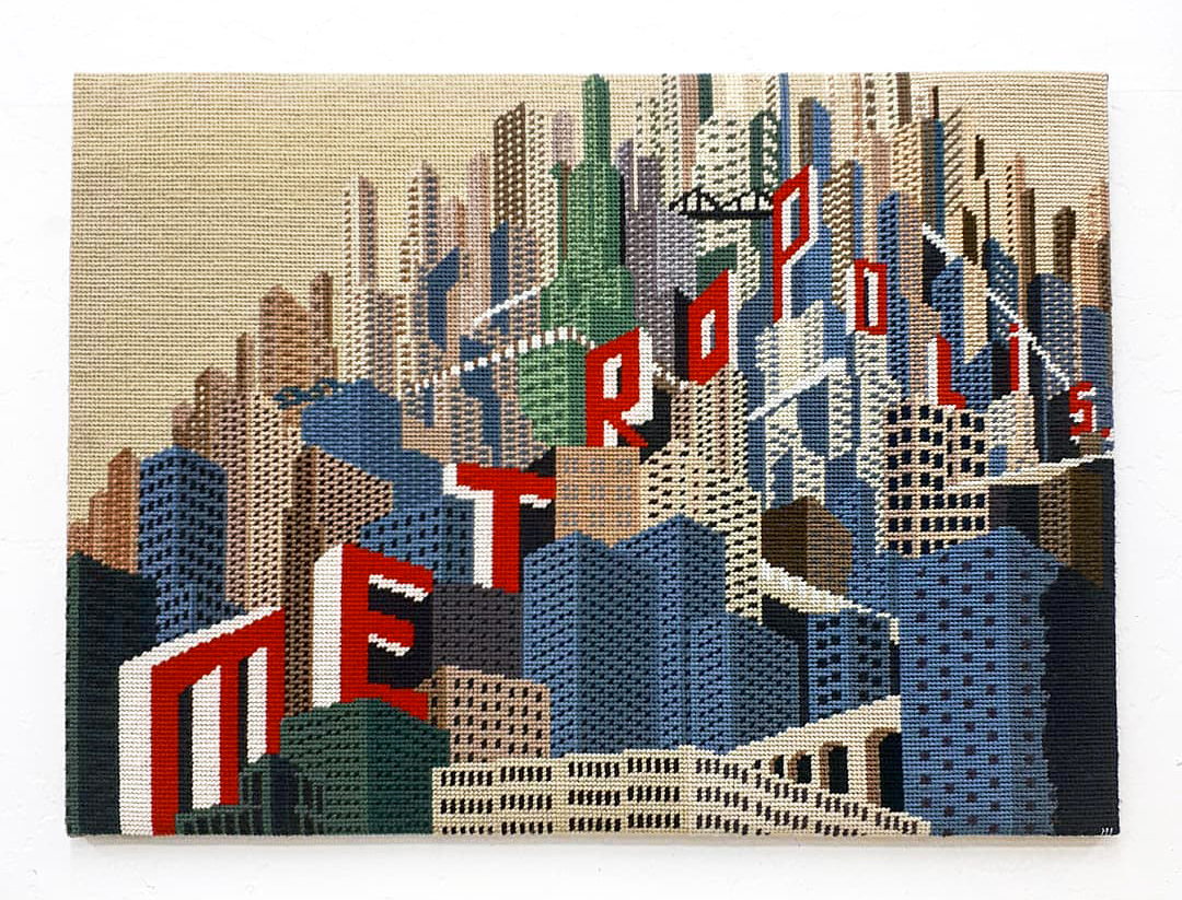  / Tapisserie à l’aiguille au petit point représentant l’affiche de Boris Bilinsky pour le film *Metropolis* de Fritz Lang. Œuvre de l’artiste Marine Beaufils.